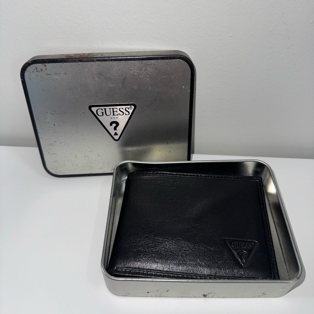 GUESS Black Bifold Leather Wallet
